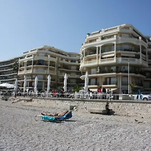 https://michele-apartment-in-victoria-beach.fr-provencehotel.com
